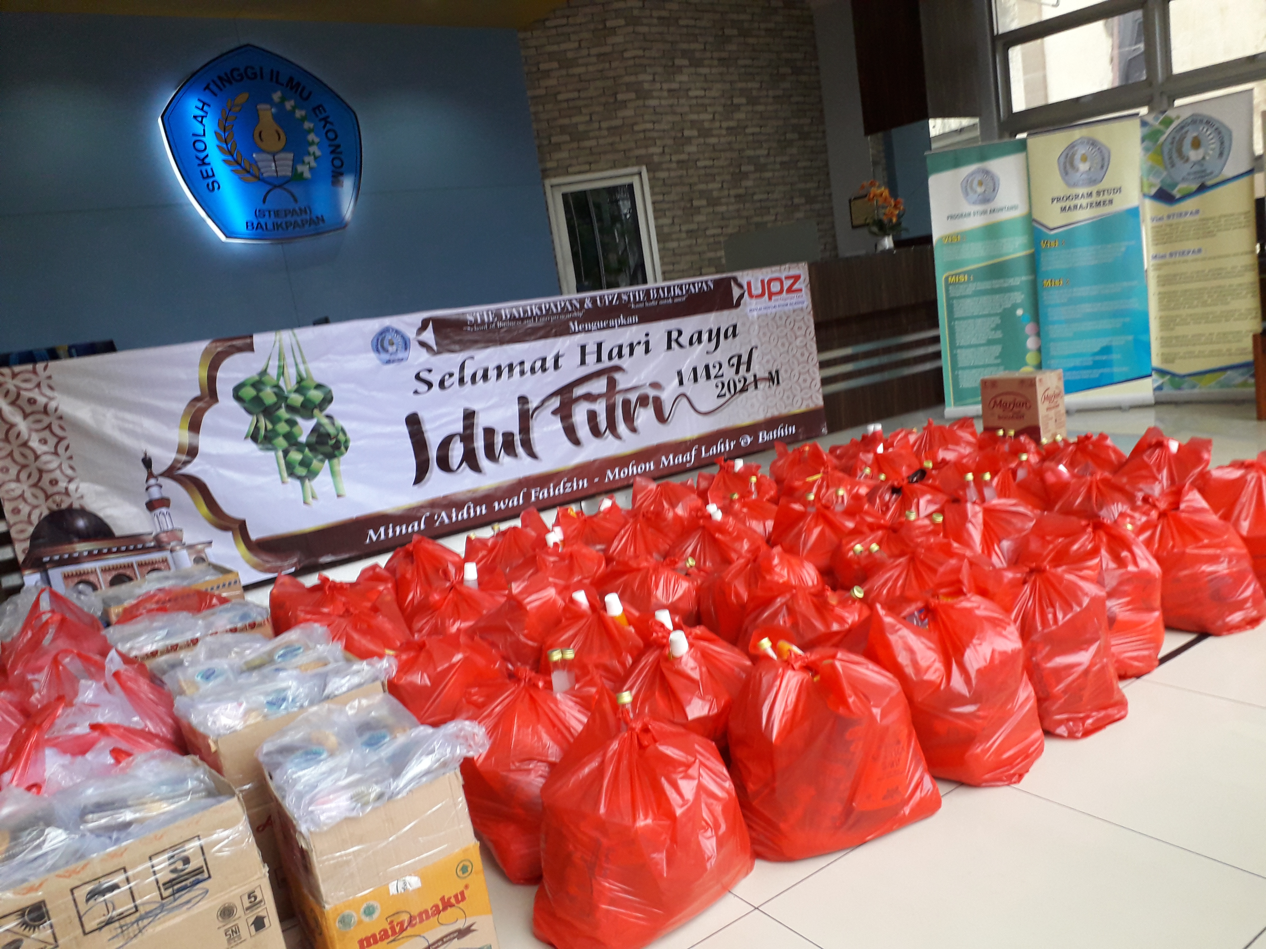 http://stiebalikpapan.ac.id/berita/139-puncak-kegiatan-stiepan-peduli-ramadhan-1442-h.html